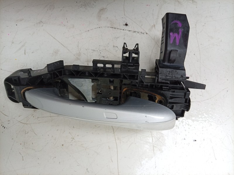 Recambio de maneta exterior delantera derecha para mercedes-benz b-klasse (bm 247) b 180 referencia OEM IAM  A0997602001 