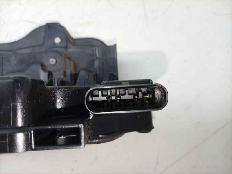 Recambio de cerradura puerta delantera derecha para mercedes-benz b-klasse (bm 247) b 180 referencia OEM IAM  0997202402 
