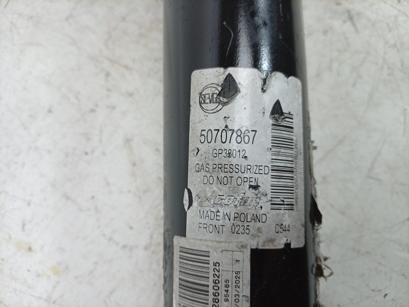 Recambio de amortiguador delantero izquierdo para toyota proace max referencia OEM IAM  50707867 
