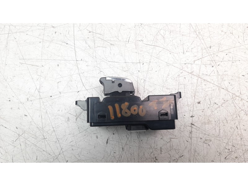 Recambio de mando elevalunas trasero izquierdo para ssangyong rexton limited 4x4 referencia OEM IAM 8512036250 8512036200HFB 
