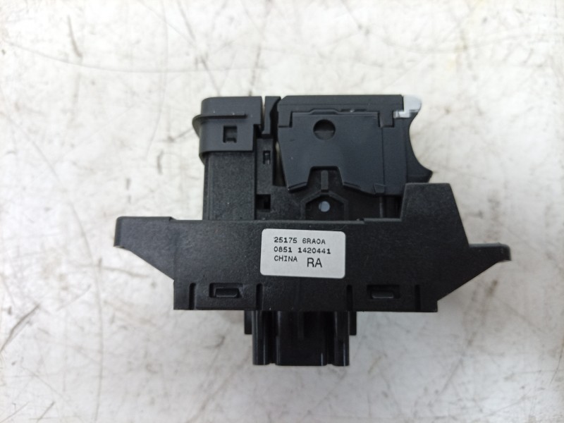 Recambio de palanca freno para nissan qashqai iii (j12) 1.3 dig-t referencia OEM IAM 251756RA0A 251756RA0A 