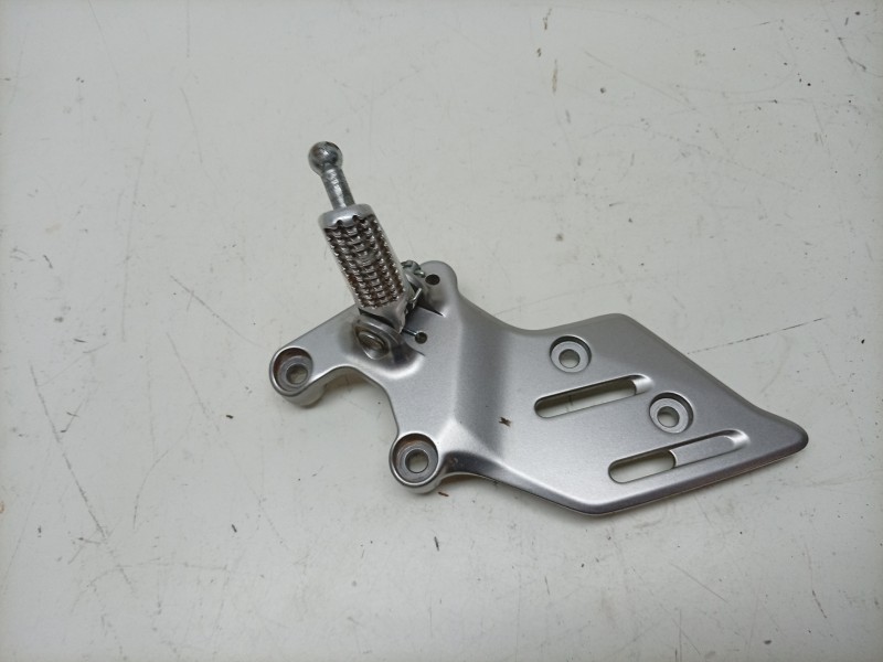 Recambio de estribera derecha para yamaha mt mt-09 (rn83) referencia OEM IAM B7N274430000 B7N274430000 