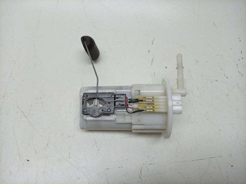 Recambio de bomba combustible para yamaha mt mt-09 (rn83) referencia OEM IAM  1RC139071000 