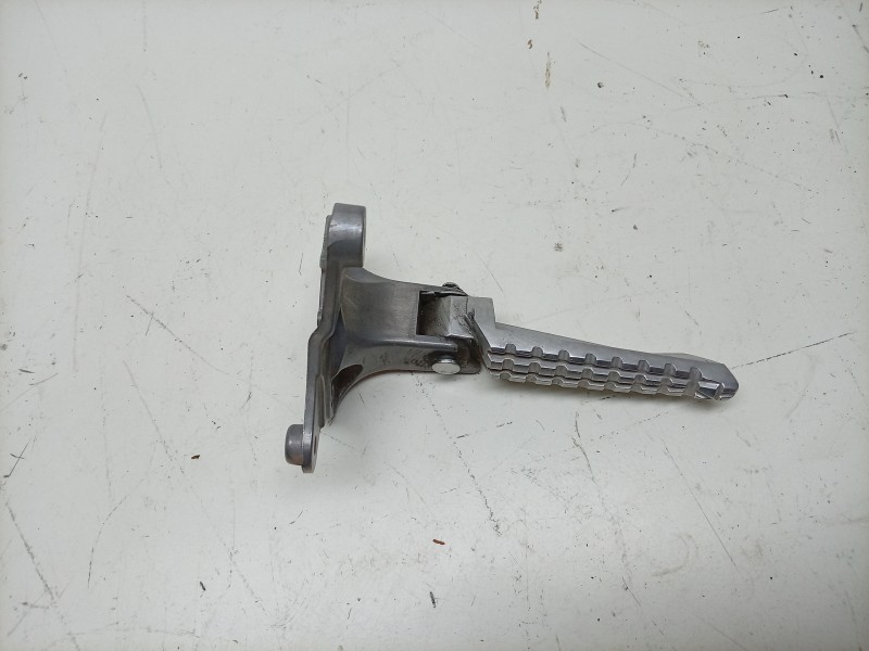 Recambio de estribo lateral para yamaha x-max 125 referencia OEM IAM  B74F74300000 