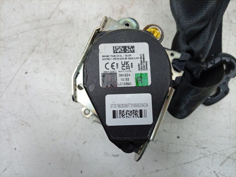 Recambio de cinturon seguridad delantero derecho para toyota proace max referencia OEM IAM  0735790282 