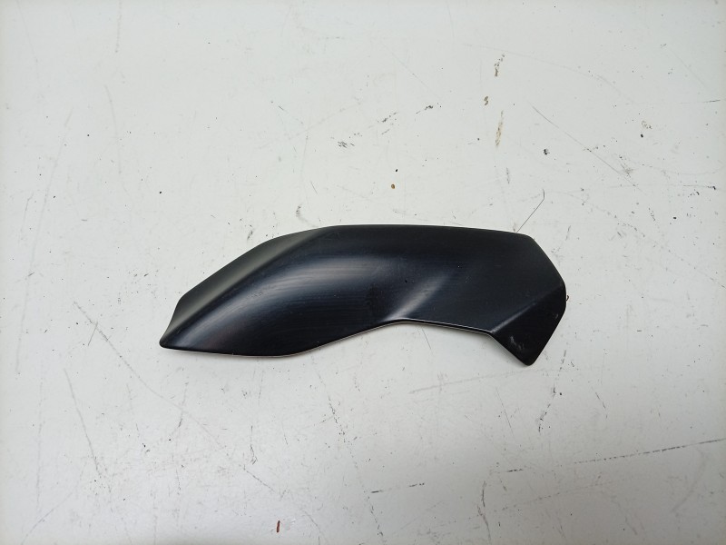 Recambio de moldura para yamaha mt mt-09 (rn83) referencia OEM IAM  B7N23132 