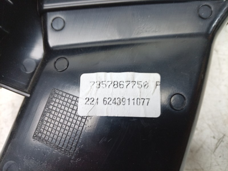 Recambio de aireador central izquierdo para toyota proace max referencia OEM IAM  7357867750 LS396488
