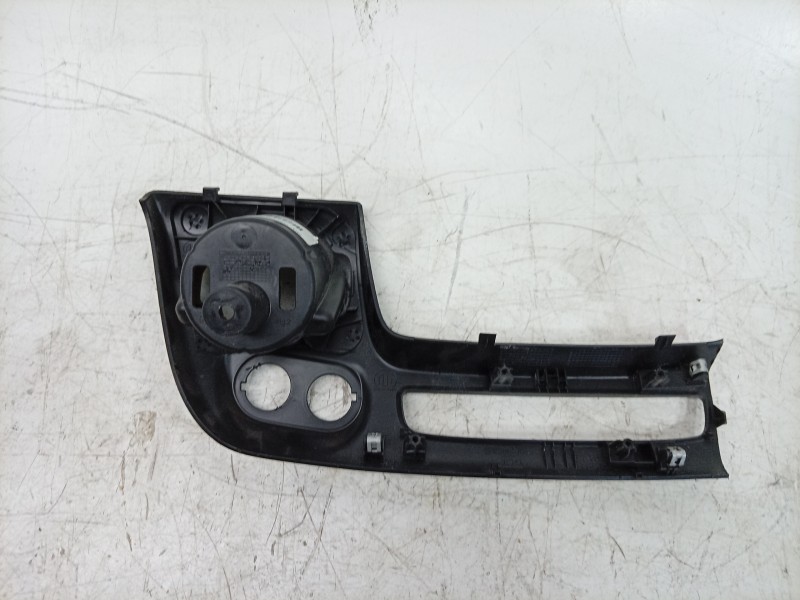 Recambio de moldura para toyota proace max referencia OEM IAM  07357462540 