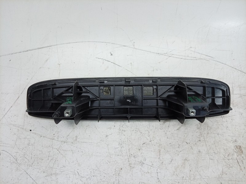 Recambio de moldura para toyota proace max referencia OEM IAM Z98411211 00468626230 