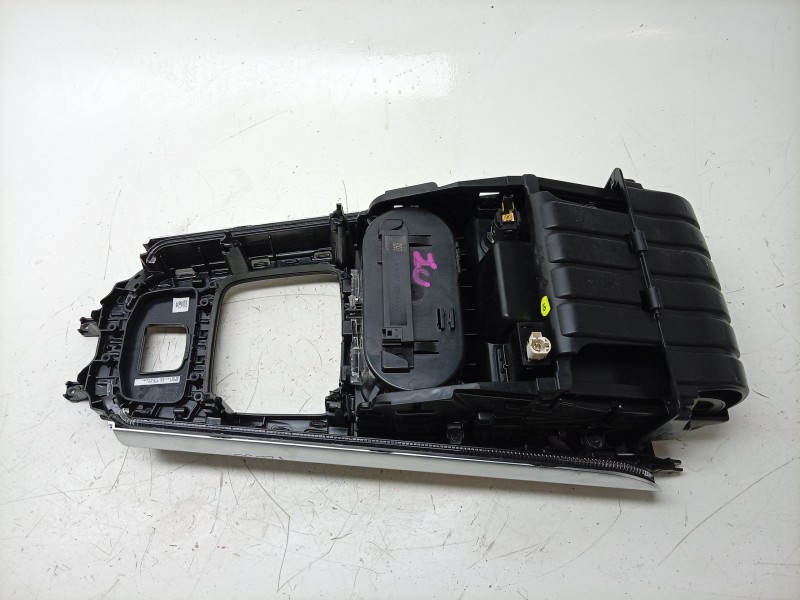 Recambio de guantera para mercedes-benz b-klasse (bm 247) b 180 referencia OEM IAM  A17768057019051 