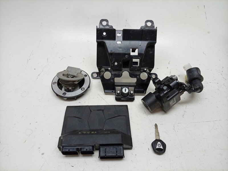Recambio de conmutador de arranque para yamaha mt mt-09 (rn83) referencia OEM IAM B7N8255P0200 B7N8255P0200 