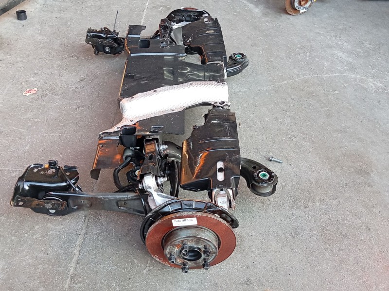 Recambio de puente trasero para mercedes-benz b-klasse (bm 247) b 180 referencia OEM IAM 2473503604 2473503604 