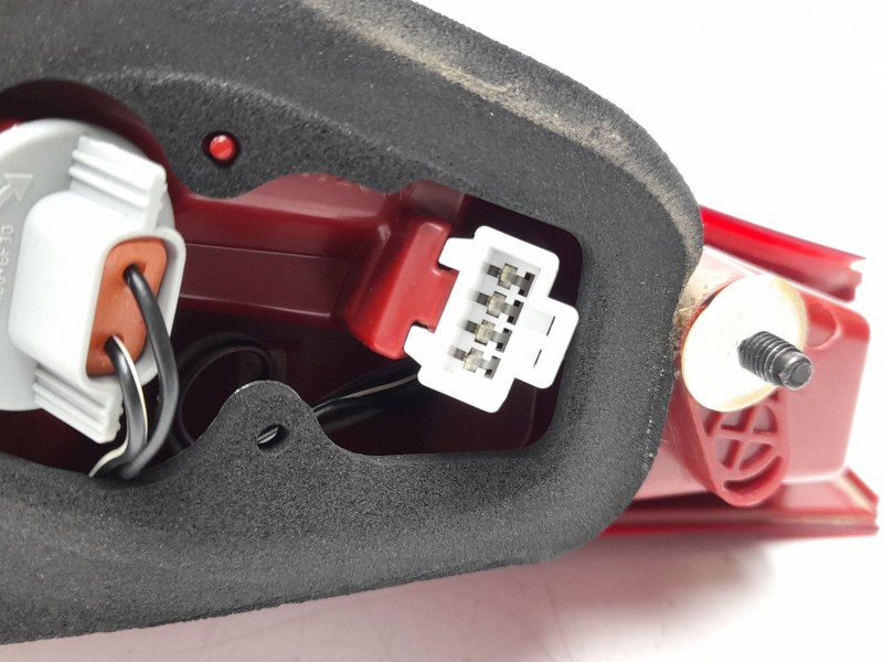 Recambio de piloto trasero derecho interior para hyundai i20 iii (bc3, bi3) 1.0 t-gdi hybrid 48v referencia OEM IAM  92404Q0100 