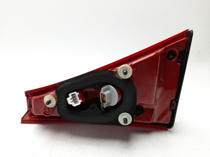 Recambio de piloto trasero izquierdo interior para hyundai i20 iii (bc3, bi3) 1.0 t-gdi hybrid 48v referencia OEM IAM  92403Q010