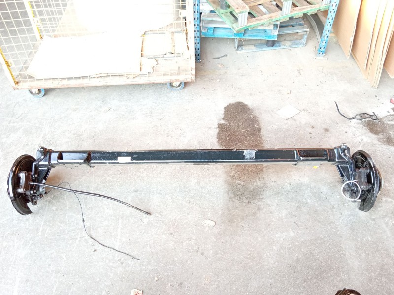Recambio de puente trasero para toyota proace max referencia OEM IAM   