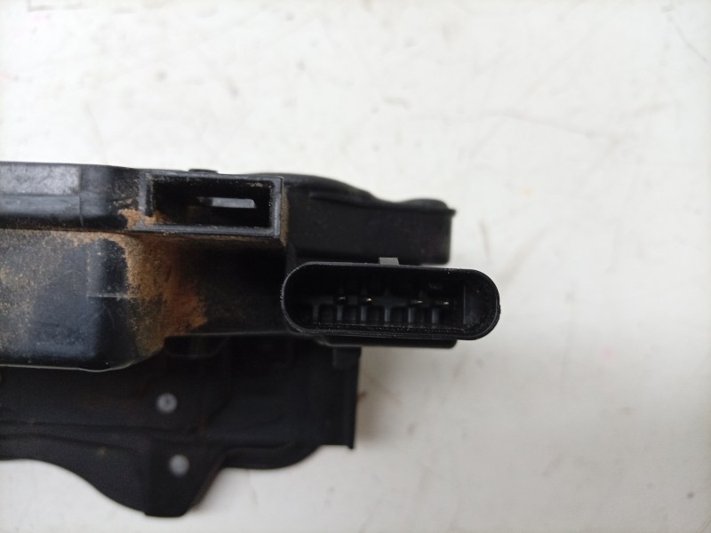 Recambio de cerradura puerta trasera izquierda para mercedes-benz b-klasse (bm 247) b 180 referencia OEM IAM  0997302001 