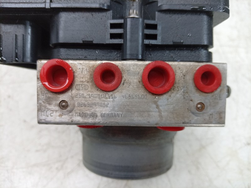 Recambio de abs para toyota proace max referencia OEM IAM 0265957409 468656000 2404160145562 / 0265299052 / 0046860000