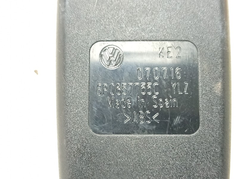 Recambio de enganche cinturon delantero izquierdo para seat ibiza iv (6j5, 6p1) 1.4 tdi referencia OEM IAM  6P0857755C 