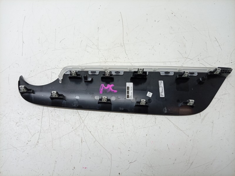 Recambio de moldura para mercedes-benz b-klasse (bm 247) b 180 referencia OEM IAM  A2476803504 