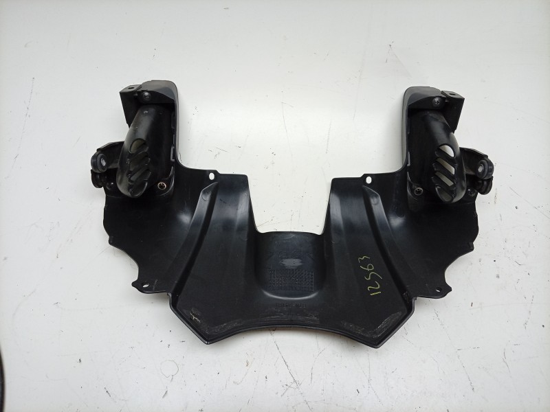 Recambio de moldura para yamaha mt mt-09 (rn83) referencia OEM IAM  B7N241B1 