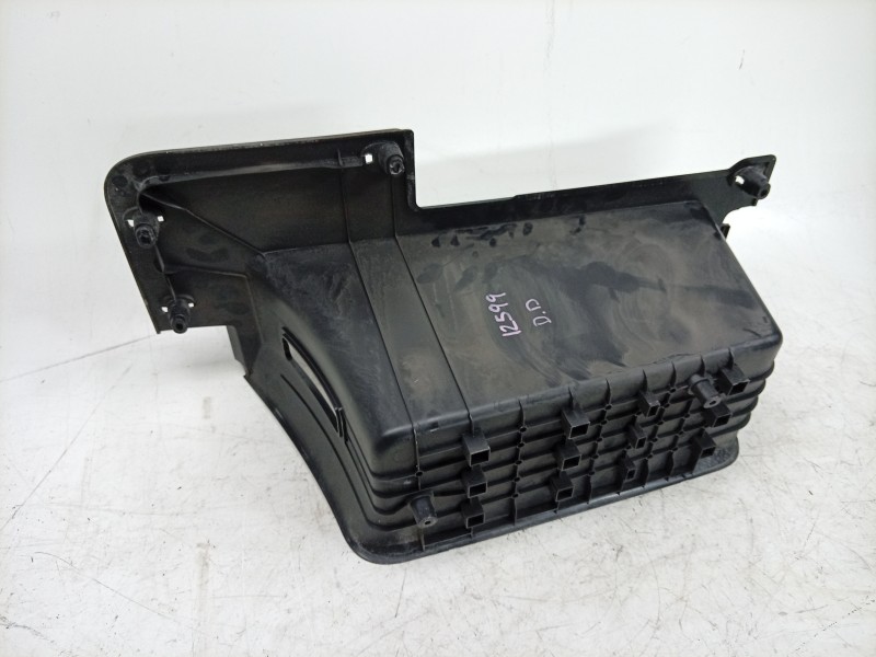 Recambio de moldura para toyota proace max referencia OEM IAM  1316242070 