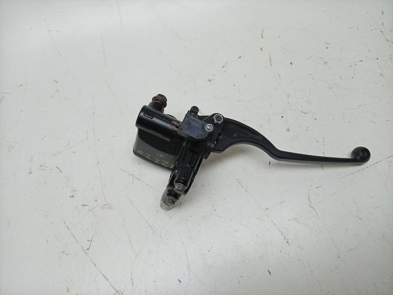 Recambio de bomba freno delantera para yamaha x-max 125 referencia OEM IAM B74H39120000 B74F58700000 