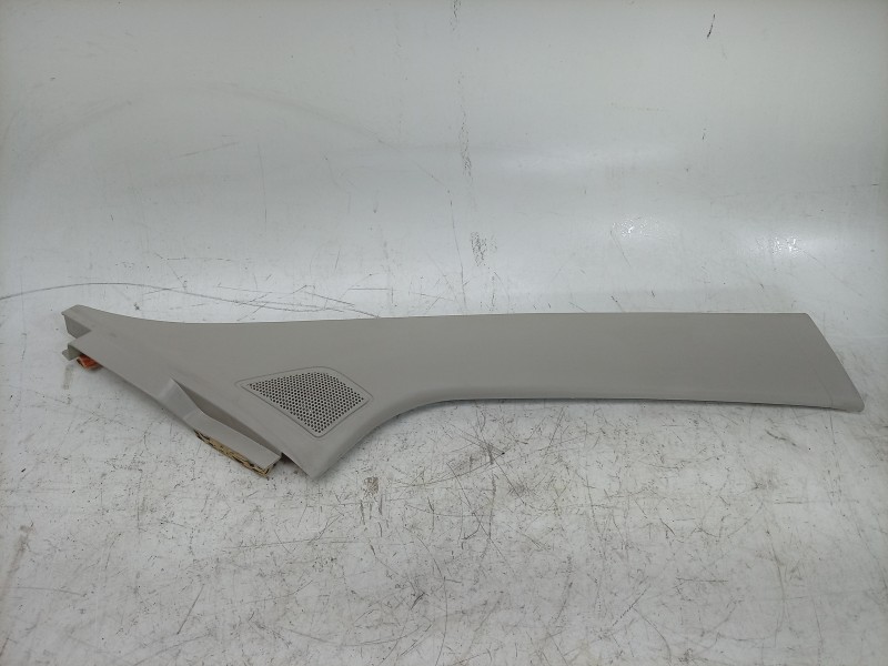 Recambio de moldura para toyota proace max referencia OEM IAM  1315640070 