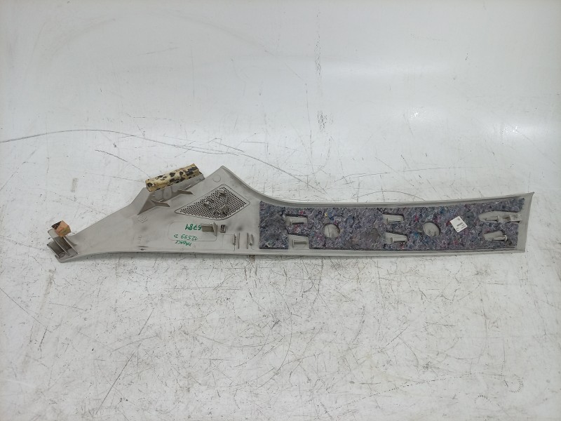 Recambio de moldura para toyota proace max referencia OEM IAM  1315640070 