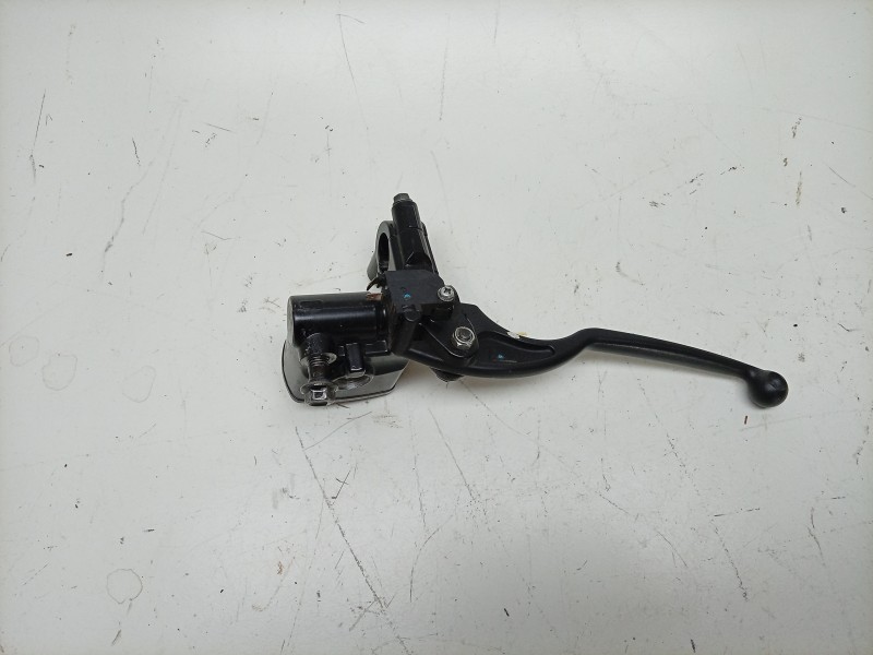 Recambio de bomba freno delantera para yamaha x-max 125 referencia OEM IAM B74H39220000 B74F58701000 