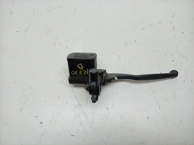 Recambio de bomba freno delantera para yamaha x-max 125 referencia OEM IAM B74H39220000 B74F58701000 