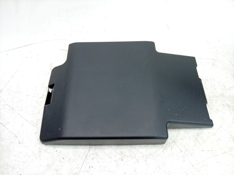 Recambio de moldura para toyota proace max referencia OEM IAM  46863262 