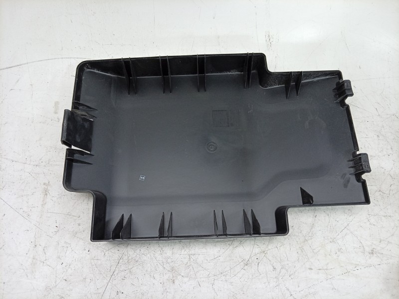 Recambio de moldura para toyota proace max referencia OEM IAM  46863262 