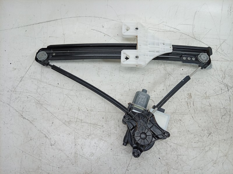Recambio de elevalunas trasero izquierdo para seat ateca (khp) style xm referencia OEM IAM 575839461A 575839461A 