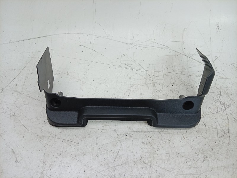 Recambio de moldura para toyota proace max referencia OEM IAM  1319270070 