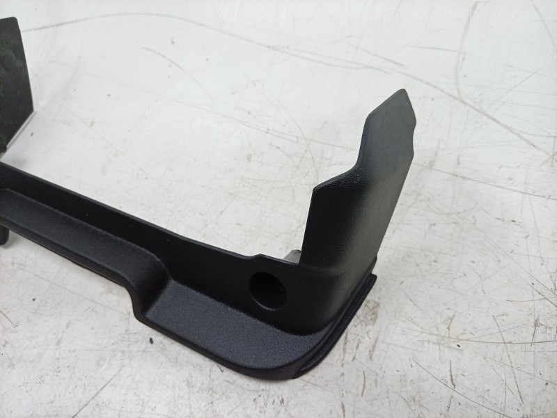 Recambio de moldura para toyota proace max referencia OEM IAM  1319270070 