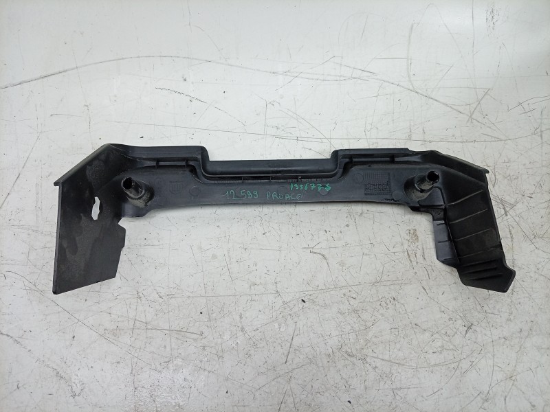 Recambio de moldura para toyota proace max referencia OEM IAM  1319270070 