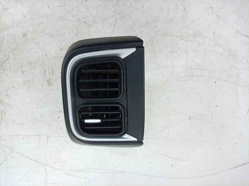 Recambio de aireador central derecho para toyota proace max referencia OEM IAM  7357867730 
