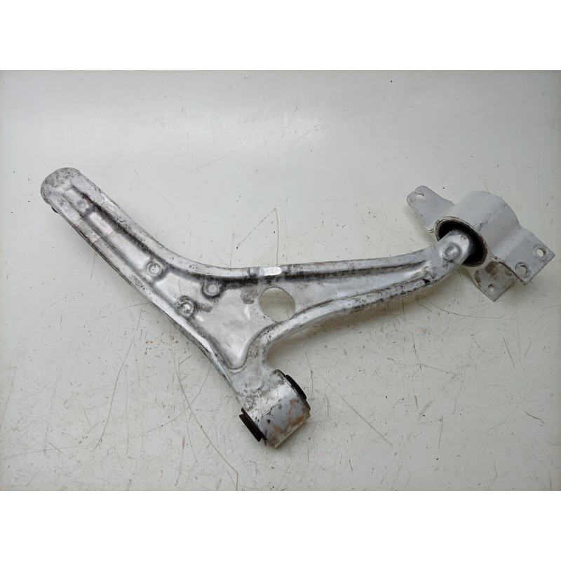 Recambio de brazo suspension delantero izquierdo para mercedes-benz b-klasse (bm 247) b 180 referencia OEM IAM  2473331500 