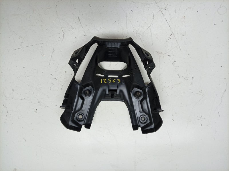Recambio de moldura para yamaha mt mt-09 (rn83) referencia OEM IAM  B7N2836K 