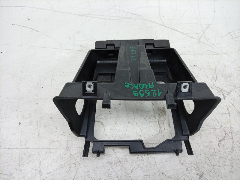 Recambio de moldura para toyota proace max referencia OEM IAM   