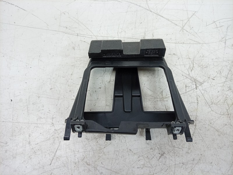 Recambio de moldura para toyota proace max referencia OEM IAM   