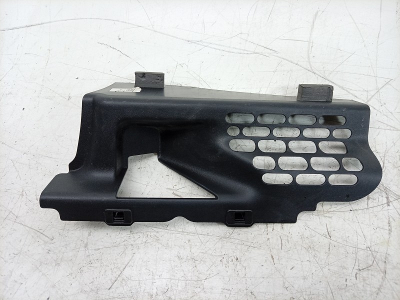 Recambio de moldura para toyota proace max referencia OEM IAM  00468623290 