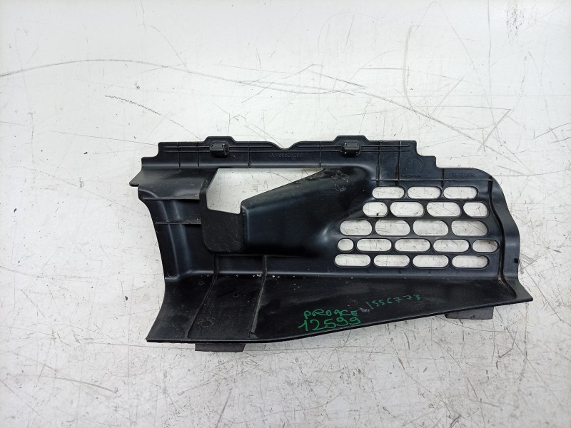 Recambio de moldura para toyota proace max referencia OEM IAM  00468623290 