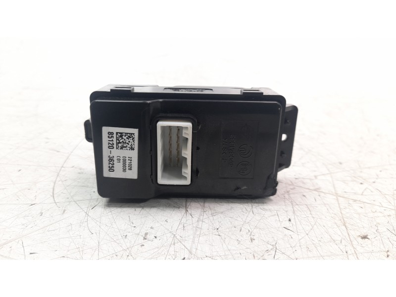Recambio de mando elevalunas trasero derecho para ssangyong rexton limited 4x4 referencia OEM IAM 8512036250 8512036200HFB 