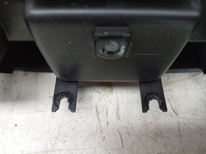 Recambio de moldura para toyota proace max referencia OEM IAM  1317813070 