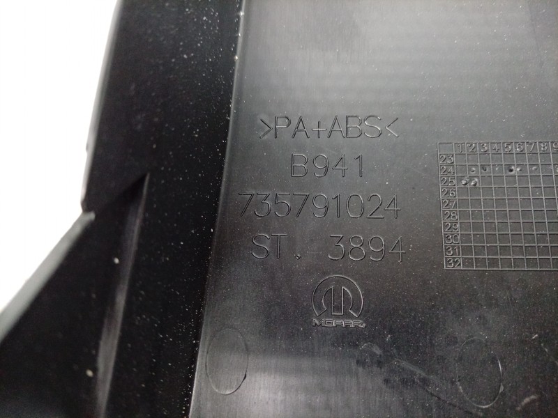 Recambio de moldura para toyota proace max referencia OEM IAM   