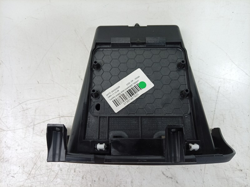 Recambio de moldura para toyota proace max referencia OEM IAM 07357461820 07687461800 