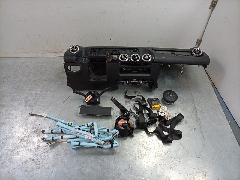 Recambio de kit airbag para mercedes-benz b-klasse (bm 247) b 180 referencia OEM IAM 24768033009051 24768033009051 