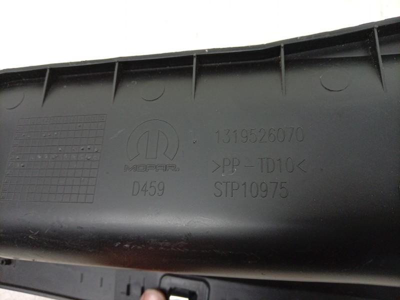 Recambio de moldura para toyota proace max referencia OEM IAM  1319526070 