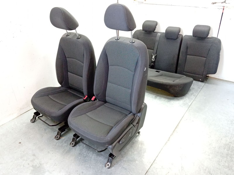 Recambio de juego asientos completo para kg mobility tivoli referencia OEM IAM  1303208CCX 